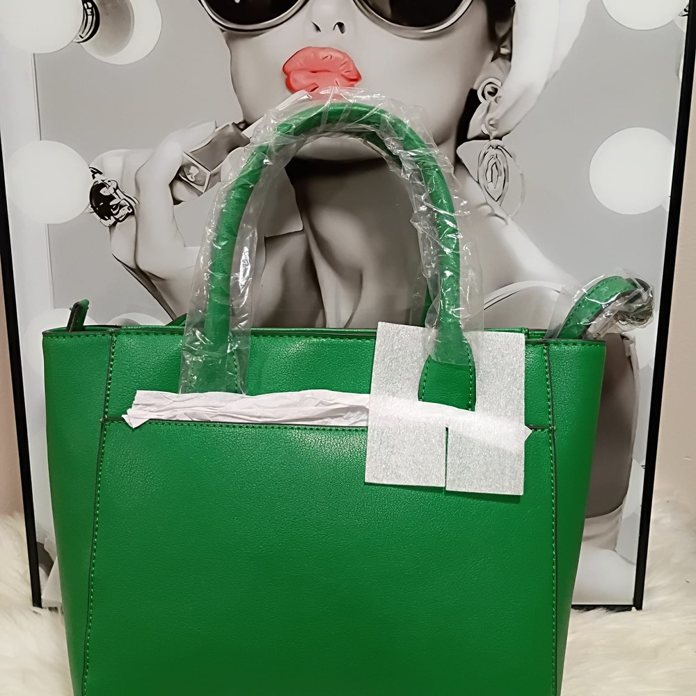 Nine West Vibrant Green Tote - Picture 3 of 4